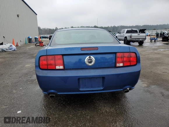 2008 Ford Mustang GT Deluxe with VIN 1ZVHT82H785193240, listed as a Copart auction lot 45702285 with 212,408 mi miles and Salvage Title. Bid and sale history available at carsss.com. Image 6.