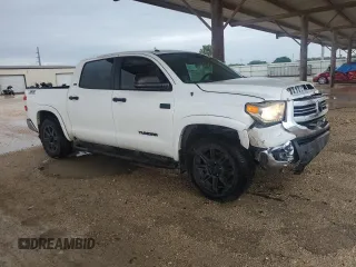2017 Toyota Tundra SR5 z VIN 5TFEW5F15HX224577, wystawiony jako Copart lot #55704725 z przebiegiem 86 979 mil mil oraz Szkoda całkowita • Salvage title. Historia ofert i sprzedaży dostępna na DreamBid. Obrazek 4.