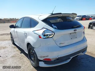 2015 Ford Focus ST with VIN 1FADP3L98FL292289, listed as a IAAI auction lot 41670338 with 100,742 mi miles. Bid and sale history available at carsss.com. Image 3.