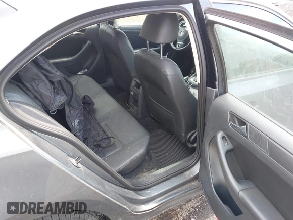 2011 Volkswagen Jetta SE с VIN 3VWDZ7AJ7BM350536, выставлен на аукционе IAAI как лот 42635071 с пробегом 214 919 миль миль и . История ставок и продаж доступна на DreamBid. Изображение 8.
