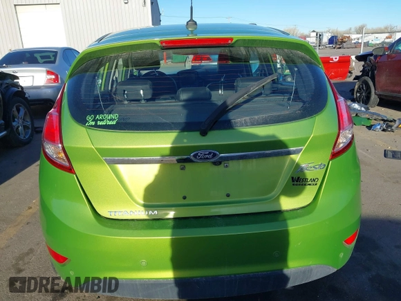 2018 Ford Fiesta Titanium z VIN 3FADP4FJ2JM142861, wystawiony jako IAAI lot #41860660 z przebiegiem 20 820 mil mil oraz . Historia ofert i sprzedaży dostępna na DreamBid. Obrazek 17.