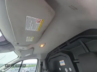 2019 Ford Transit z VIN 1FTYR1YG8KKB48131, wystawiony jako IAAI lot #42624631 z przebiegiem 115 298 mil mil oraz . Historia ofert i sprzedaży dostępna na DreamBid. Obrazek 20.