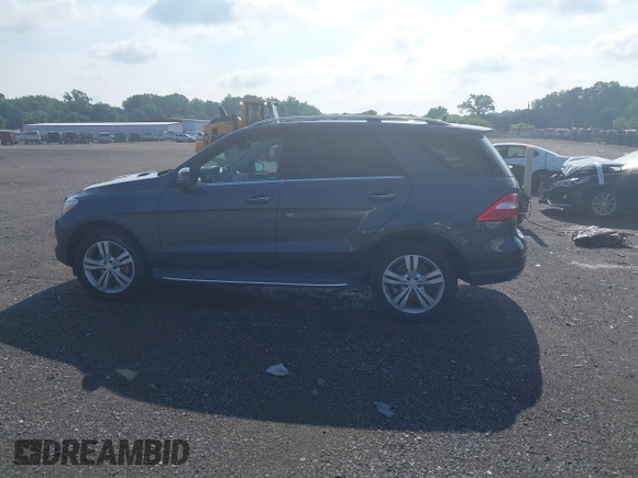 2015 Mercedes-Benz M 350 with VIN 4JGDA5HB9FA522206, listed as a IAAI auction lot 42634089 with 120,000 mi miles and . Bid and sale history available at DreamBid. Image 14.
