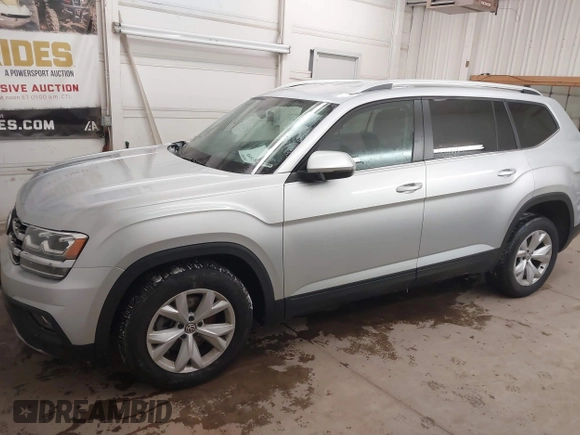 2019 Volkswagen Atlas SE with VIN 1V2LR2CA2KC533079, listed as a IAAI auction lot 41352399 with 88,826 mi miles and . Bid and sale history available at DreamBid. Image 14.