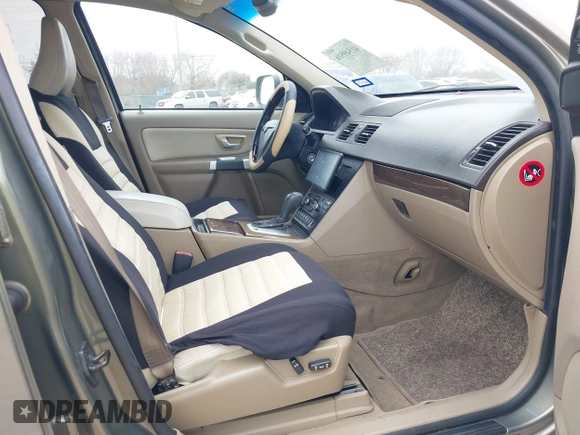 2010 Volvo XC90 I6 with VIN YV4982CY4A1548606, listed as a IAAI auction lot 41549516 with 141,737 mi miles. Bid and sale history available at carsss.com. Image 5.