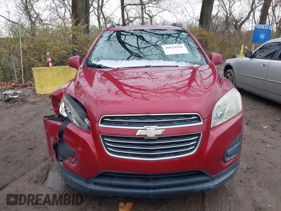 2015 Chevrolet Trax LT with VIN KL7CJLSB2FB117132, listed as a IAAI auction lot 40924586 with 83,170 mi miles. Bid and sale history available at carsss.com. Image 12.