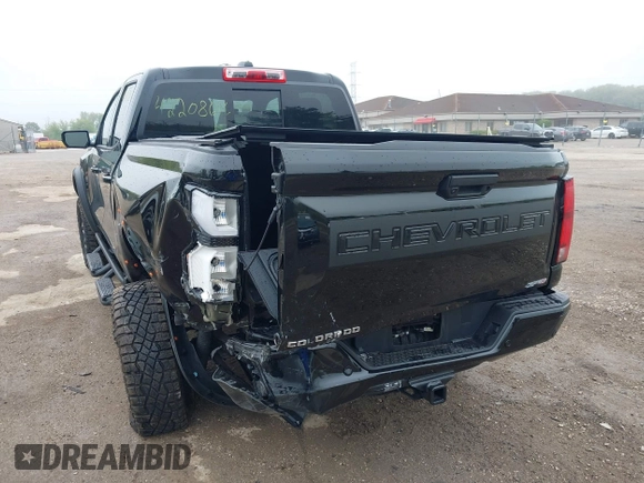 2024 Chevrolet Colorado 4WD ZR2 with VIN 1GCPTFEK4R1270553, listed as a IAAI auction lot 42208616 with 3,700 mi miles and . Bid and sale history available at DreamBid. Image 18.