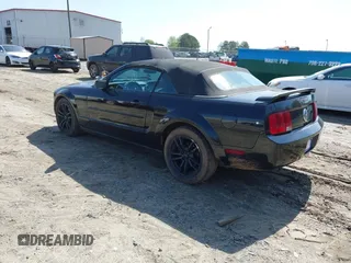 2007 Ford Mustang Deluxe with VIN 1ZVFT84N475262622, listed as a IAAI auction lot 41928843 with 162,026 mi miles and . Bid and sale history available at DreamBid. Image 3.