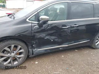 2020 Chrysler Pacifica Limited z VIN 2C4RC1GG8LR113518, wystawiony jako IAAI lot #42299570 z przebiegiem 71 970 mil mil oraz . Historia ofert i sprzedaży dostępna na DreamBid. Obrazek 6.