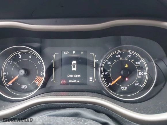 2015 Jeep Cherokee Sport with VIN 1C4PJLAB6FW712905, listed as a IAAI auction lot 41370740 with 111,483 mi miles. Bid and sale history available at carsss.com. Image 7.