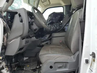 2018 Nissan NV SV z VIN 1N6AF0KY8KN802286, wystawiony jako Copart lot #65034264 z przebiegiem Nie podano mil oraz Szkoda całkowita • Salvage title. Historia ofert i sprzedaży dostępna na DreamBid. Obrazek 7.