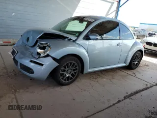 2010 Volkswagen New Beetle Coupe with VIN 3VWPG3AG0AM014919, listed as a Copart auction lot 51481635 with 121,808 mi miles and Salvage Title. Bid and sale history available at carsss.com. Image 1.