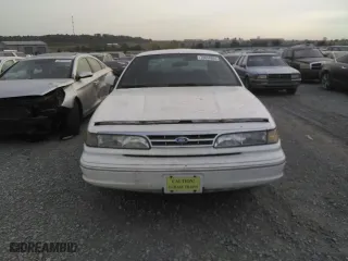 1996 Ford Crown Victoria LX with VIN 2FALP7466TX103371, listed as a Copart auction lot 70654804 with 160,147 mi miles and Non Repairable. Bid and sale history available at carsss.com. Image 5.