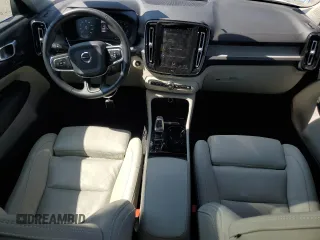 2020 Volvo XC40 Inscription z VIN YV4162UL1L2320498, wystawiony jako Copart lot #58047125 z przebiegiem 64 346 mil mil oraz Szkoda całkowita • Salvage title. Historia ofert i sprzedaży dostępna na DreamBid. Obrazek 8.