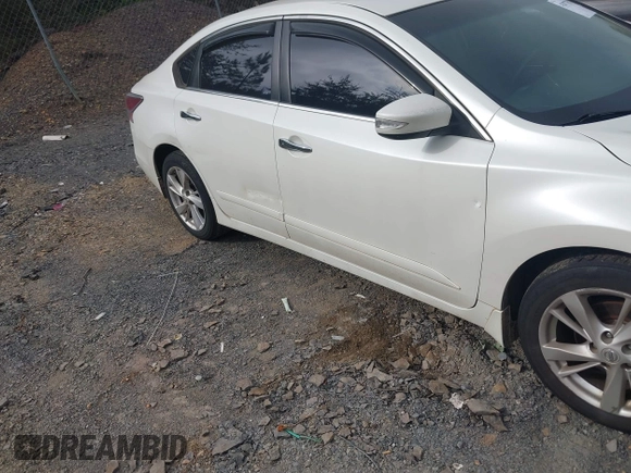 2014 Nissan Altima SV with VIN 1N4AL3AP7EC113058, listed as a IAAI auction lot 42077353 with 216,015 mi miles and . Bid and sale history available at DreamBid. Image 6.