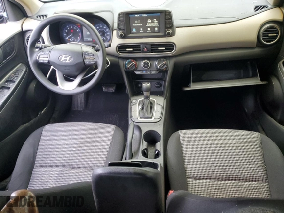 2021 Hyundai Kona SE z VIN KM8K12AA8MU742150, wystawiony jako Copart lot #56840555 z przebiegiem 67 371 mil mil oraz Szkoda całkowita • Salvage title. Historia ofert i sprzedaży dostępna na DreamBid. Obrazek 8.