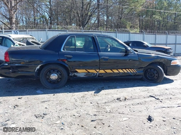 2009 Ford Police Interceptor with VIN 2FAHP71V19X117303, listed as a IAAI auction lot 41598839 with 1 mi miles. Bid and sale history available at carsss.com. Image 13.