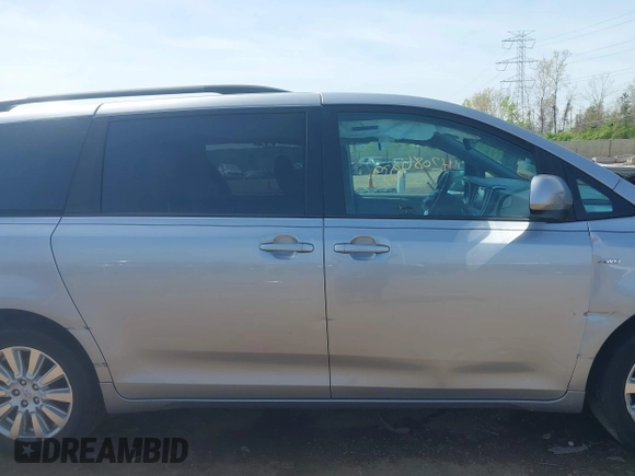 2017 Toyota Sienna LE with VIN 5TDJZ3DC2HS166433, listed as a IAAI auction lot 42084039 with 121,540 mi miles and . Bid and sale history available at DreamBid. Image 14.