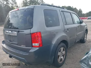 2011 Honda Pilot EX with VIN 5FNYF4H46BB081431, listed as a IAAI auction lot 41849952 with 313,342 mi miles. Bid and sale history available at carsss.com. Image 4.