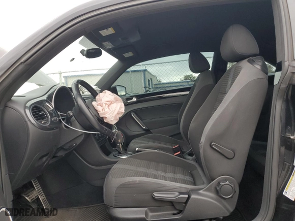 2012 Volkswagen Beetle 2.0T Turbo w/Sun/Sound with VIN 3VWV67AT2CM664806, listed as a Copart auction lot 86595164 with 158,239 mi miles and Salvage Title. Bid and sale history available at carsss.com. Image 7.