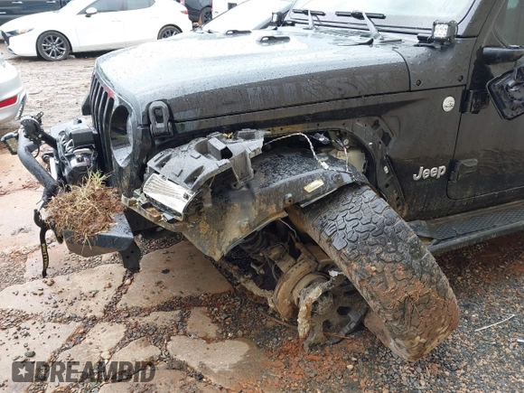 2020 Jeep Wrangler Unlimited Sport with VIN 1C4HJXDM8LW320626, listed as a IAAI auction lot 42267182 with 72,170 mi miles and . Bid and sale history available at DreamBid. Image 6.