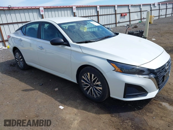 2025 Nissan Altima SV with VIN 1N4BL4DW5SN358521, listed as a IAAI auction lot 42213920 with 5,287 mi miles and . Bid and sale history available at DreamBid. Image 1.