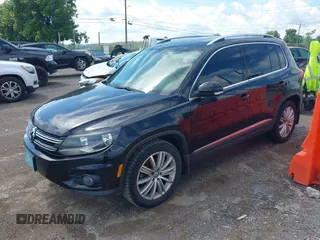 2015 Volkswagen Tiguan SE с VIN WVGAV7AX7FW510549, выставлен на аукционе IAAI как лот 42652715 с пробегом 152 488 миль миль и . История ставок и продаж доступна на DreamBid. Изображение 2.