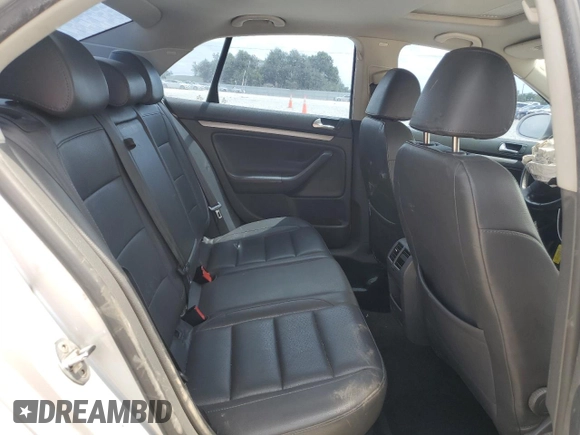 2008 Volkswagen Jetta SE with VIN 3VWRM71K48M144404, listed as a Copart auction lot 56197825 with 135,012 mi miles and Salvage title. Bid and sale history available at DreamBid. Image 10.