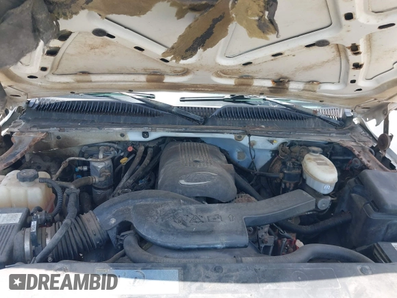2003 Chevrolet Tahoe LS with VIN 1GNEC13V83R261152, listed as a IAAI auction lot 42546536 with 50,695 mi miles and . Bid and sale history available at DreamBid. Image 10.