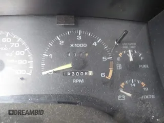1997 GMC Jimmy SLS with VIN 1GKDT13W8V2548617, listed as a IAAI auction lot 41425063 with 153,008 mi miles. Bid and sale history available at carsss.com. Image 7.