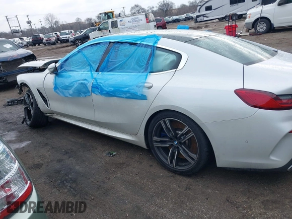 2022 BMW 8 Series M850i with VIN WBAGV8C07NCJ68473, listed as a IAAI auction lot 41153583 with 4,150 mi miles. Bid and sale history available at carsss.com. Image 13.