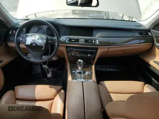 2011 BMW 7 Series 740Li z VIN WBAKB4C52BC574535, wystawiony jako Copart lot #45248435 z przebiegiem Nie podano mil oraz Szkoda całkowita • Salvage title. Historia ofert i sprzedaży dostępna na DreamBid. Obrazek 8.