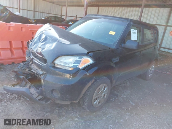 2011 Kia Soul with VIN KNDJT2A17B7733770, listed as a IAAI auction lot 41250008 with 182,515 mi miles. Bid and sale history available at carsss.com. Image 17.