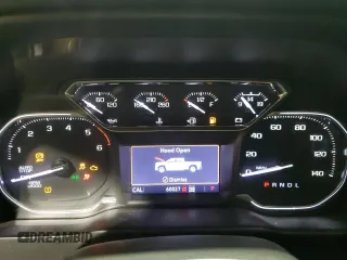 2021 GMC Sierra 1500 SLT z VIN 3GTU9DET5MG347486, wystawiony jako Copart lot #48673435 z przebiegiem 60 027 mil mil oraz Szkoda całkowita • Salvage title. Historia ofert i sprzedaży dostępna na DreamBid. Obrazek 9.