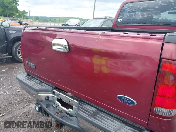 2004 Ford F-250 XL z VIN 1FTNX21L24EB13706, wystawiony jako IAAI lot #42299868 z przebiegiem 264 740 mil mil oraz . Historia ofert i sprzedaży dostępna na DreamBid. Obrazek 12.