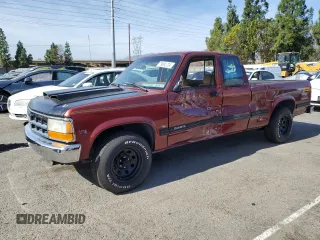 1992 Dodge Dakota z VIN 1B7GL23Y0NS591316, wystawiony jako Copart lot #79664724 z przebiegiem 133 505 mil mil oraz Szkoda całkowita • Salvage title. Historia ofert i sprzedaży dostępna na DreamBid. Obrazek 1.