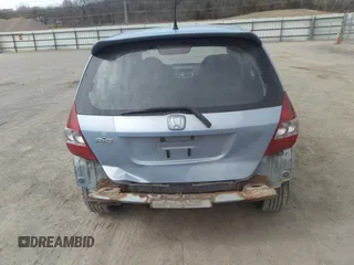 2008 Honda Fit Sport with VIN JHMGD38638S003972, listed as a IAAI auction lot 41827599 with 135,843 mi miles. Bid and sale history available at carsss.com. Image 17.