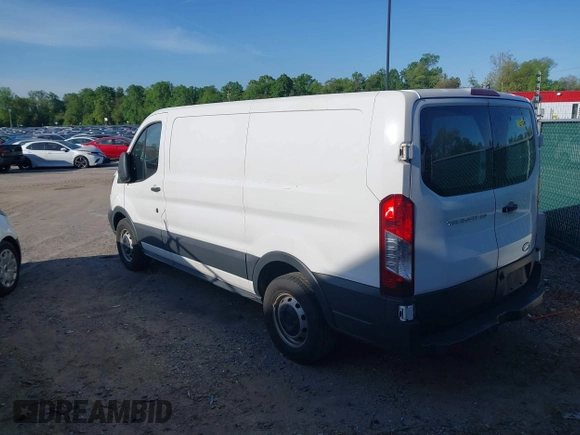 2018 Ford Transit with VIN 1FTYE1YM8JKB52082, listed as a IAAI auction lot 42098033 with 243,181 mi miles. Bid and sale history available at carsss.com. Image 3.