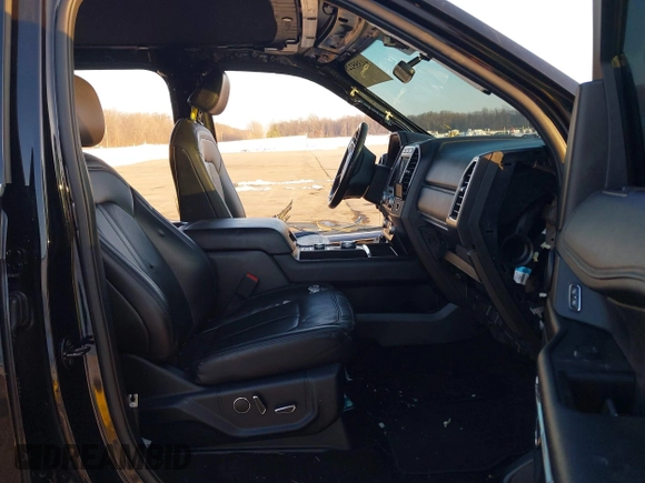 2021 Ford Expedition Limited z VIN 1FMJU2AT4MEA07535, wystawiony jako IAAI lot #41355229 z przebiegiem 89 347 mil mil oraz . Historia ofert i sprzedaży dostępna na DreamBid. Obrazek 5.