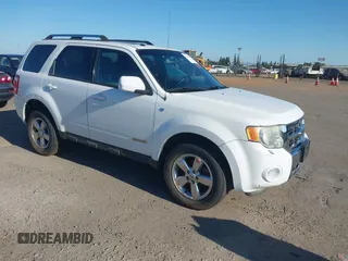 2008 Ford Escape Limited z VIN 1FMCU94138KE50486, wystawiony jako IAAI lot #42750953 z przebiegiem 124 074 mil mil oraz . Historia ofert i sprzedaży dostępna na DreamBid. Obrazek 1.