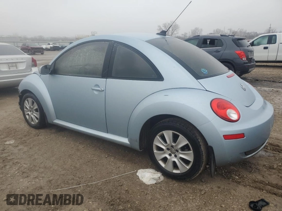 2010 Volkswagen Beetle with VIN 3VWRW3AG3AM012593, listed as a Copart auction lot 42587655 with 86,246 mi miles and Salvage title. Bid and sale history available at DreamBid. Image 2.