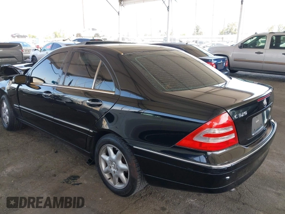 2004 Mercedes-Benz C 320 z VIN WDBRF64JX4F522423, wystawiony jako IAAI lot #42287731 z przebiegiem Nie podano mil oraz . Historia ofert i sprzedaży dostępna na DreamBid. Obrazek 3.