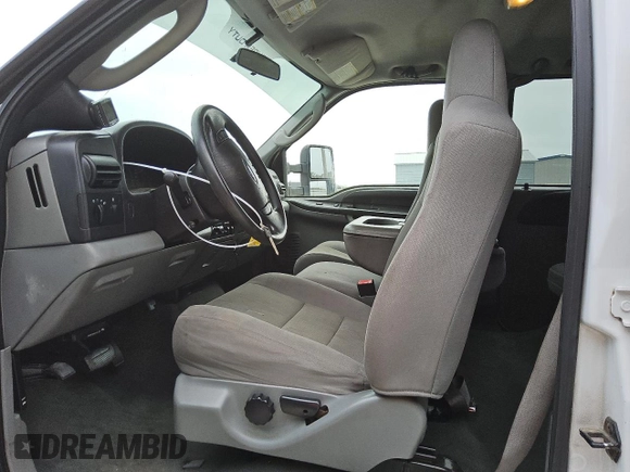 2007 Ford F-250 XL z VIN 1FTSW21P47EA83363, wystawiony jako Copart lot #49825005 z przebiegiem 160 460 mil mil oraz Czysty tytuł • Clean title. Historia ofert i sprzedaży dostępna na DreamBid. Obrazek 7.