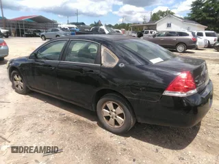 2008 Chevrolet Impala LS z VIN 2G1WB58K281237962, wystawiony jako IAAI lot #42190212 z przebiegiem 241 369 mil mil oraz . Historia ofert i sprzedaży dostępna na DreamBid. Obrazek 3.