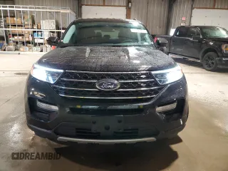 2024 Ford Explorer XLT with VIN 1FMSK7DH1RGA50482, listed as a Copart auction lot 53542645 with 33,721 mi miles and Clean Title. Bid and sale history available at carsss.com. Image 5.