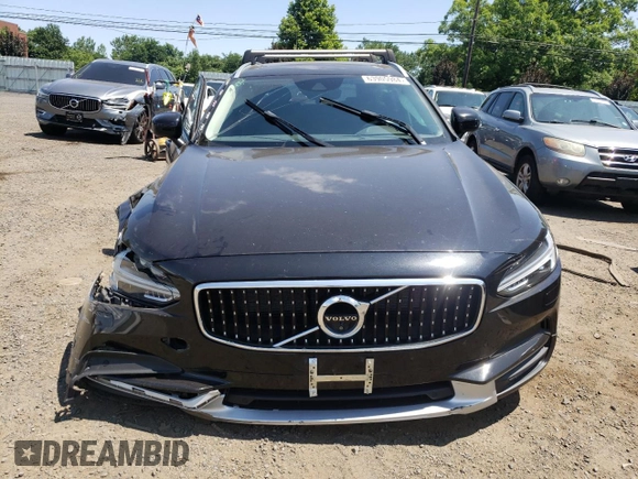 2018 Volvo V90 z VIN YV4A22NLXJ1027194, wystawiony jako Copart lot #63905984 z przebiegiem 47 563 mil mil oraz Szkody całkowita. Historia ofert i sprzedaży dostępna na DreamBid. Obrazek 5.