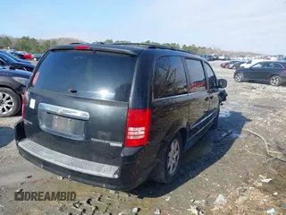 2009 Chrysler Town & Country Touring with VIN 2A8HR54X39R629941, listed as a IAAI auction lot 41525899 with 151,803 mi miles and . Bid and sale history available at DreamBid. Image 4.