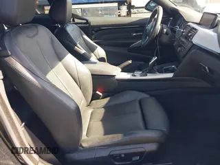 2015 BMW 4 Series 435i xDrive z VIN WBA3R5C59FK189457, wystawiony jako IAAI lot #41717989 z przebiegiem 116 402 mil mil oraz . Historia ofert i sprzedaży dostępna na DreamBid. Obrazek 5.