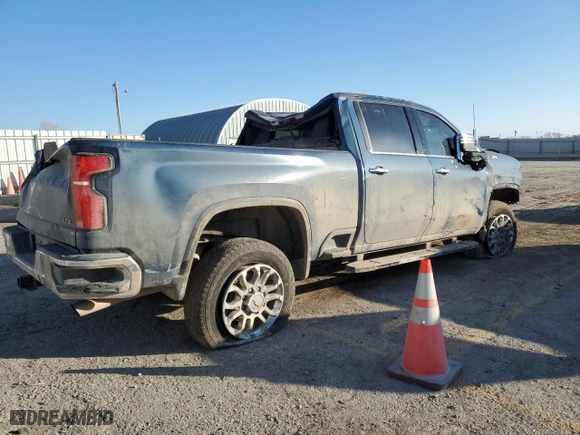 2024 Chevrolet Silverado 2500HD LTZ with VIN 2GC4YPE75R1204545, listed as a Copart auction lot 87075534 with 24,249 mi miles and Salvage Title. Bid and sale history available at carsss.com. Image 3.
