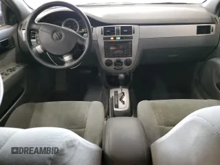 2005 Suzuki Forenza S z VIN KL5JD56Z85K231581, wystawiony jako Copart lot #78122504 z przebiegiem 138 746 mil mil oraz Szkody całkowita. Historia ofert i sprzedaży dostępna na DreamBid. Obrazek 8.